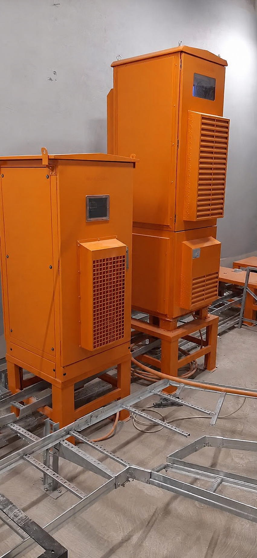 Industrial UPS technical view